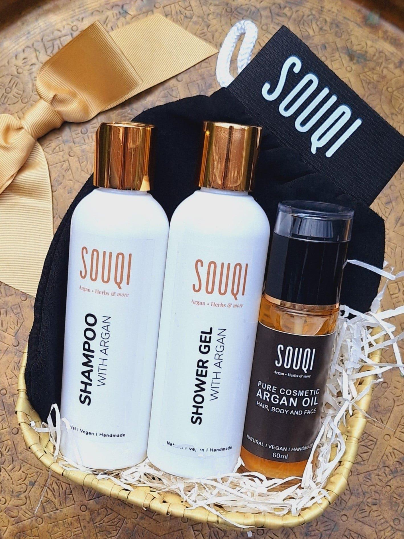 Souqi Body Giftset — Arganolie, shampoo, showergel en Hammam Kese scrubhandschoen in een cadeaumandje