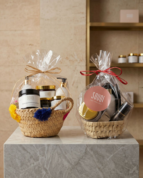 Souqi giftsets in handgemaakte Marokkaanse cadeaumandjes, feestelijk verpakt — natuurlijke verzorging als cadeau