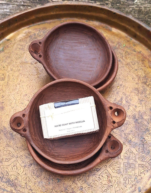 Souqi Mini Tagine close-up — authentiek Marokkaans vakmanschap voor op de eettafel